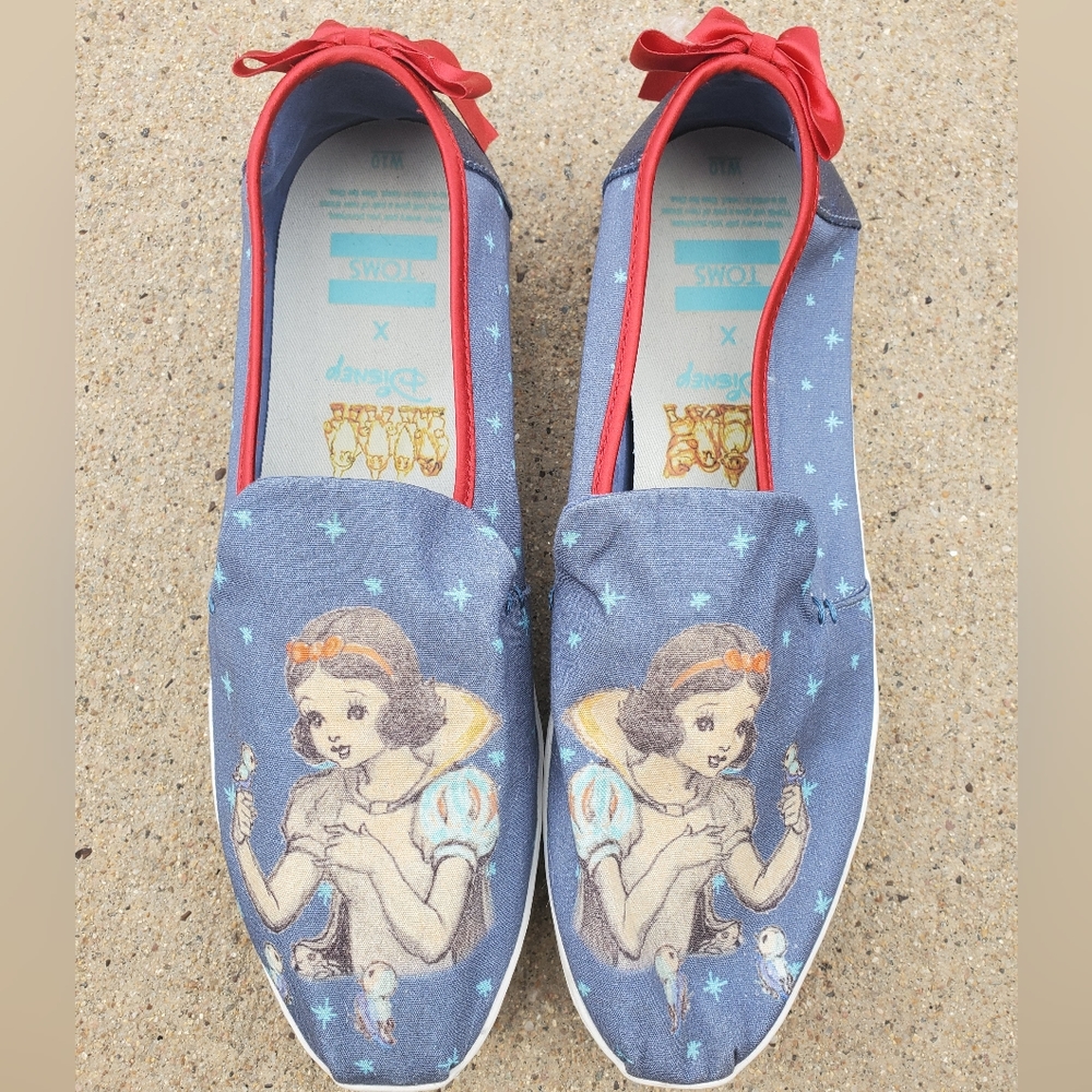 Tom’s x Disney Snow White Sz 10